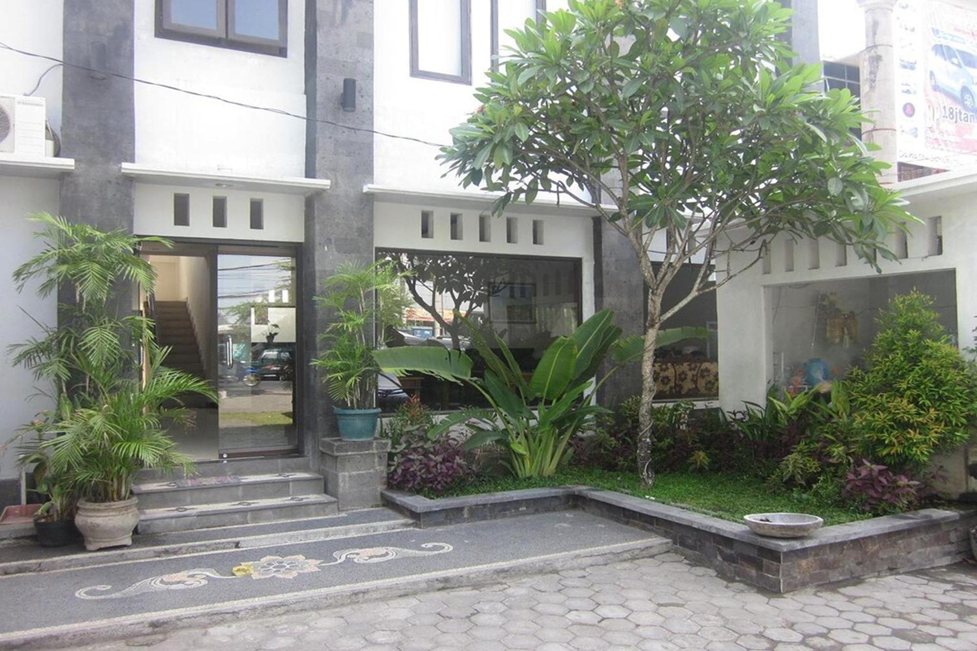 OYO 3156 Hotel Warta Dua Denpasar Exterior foto