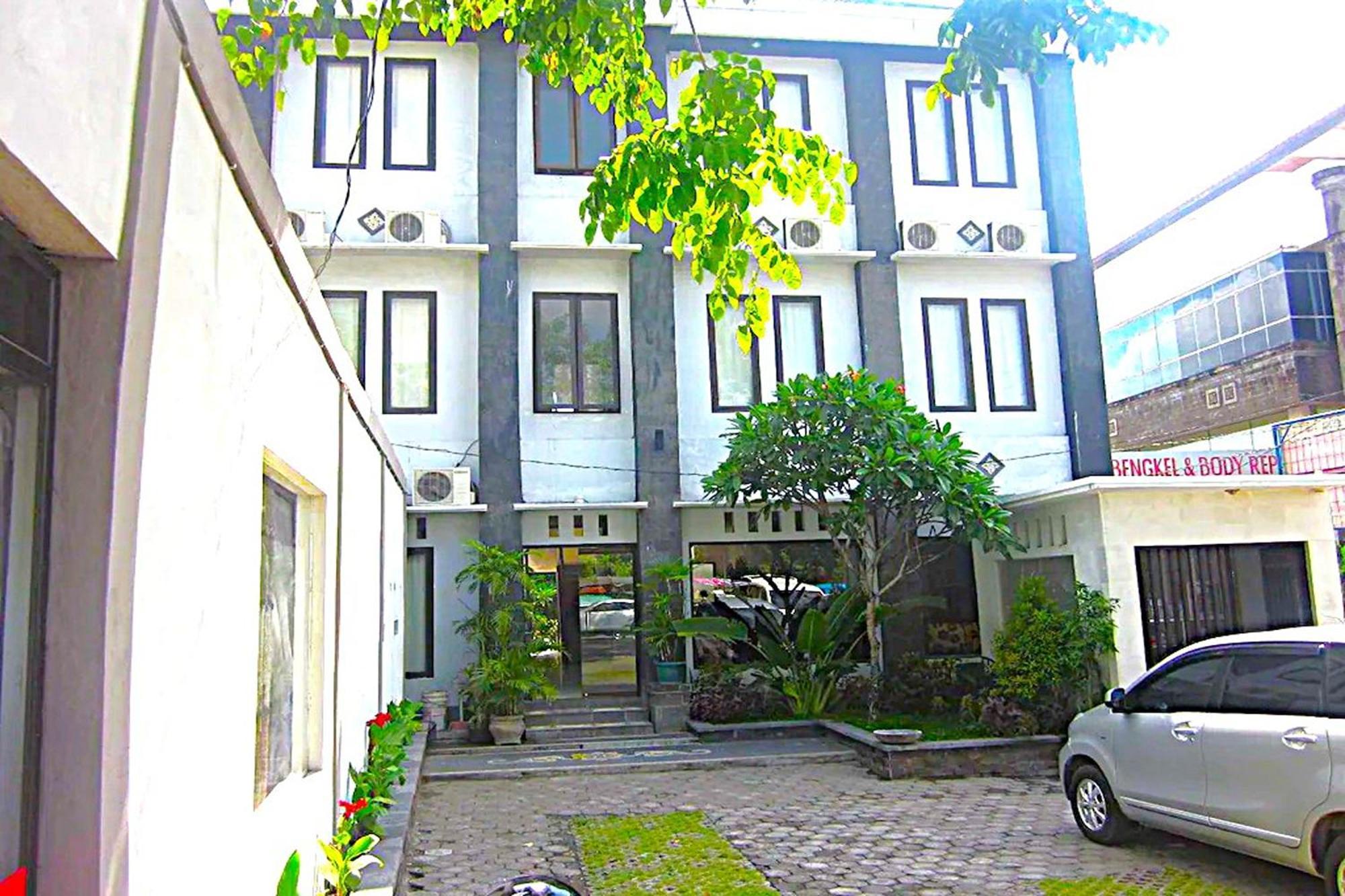 OYO 3156 Hotel Warta Dua Denpasar Exterior foto