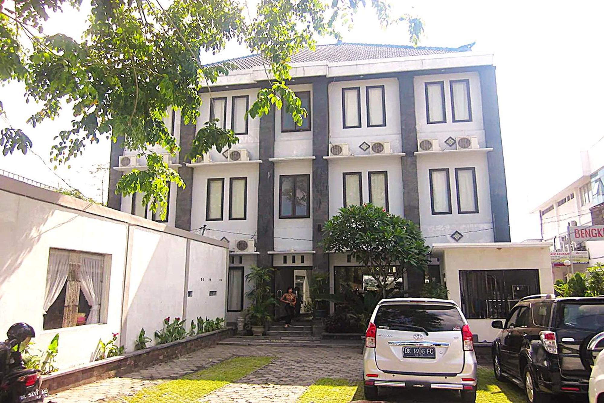 OYO 3156 Hotel Warta Dua Denpasar Exterior foto