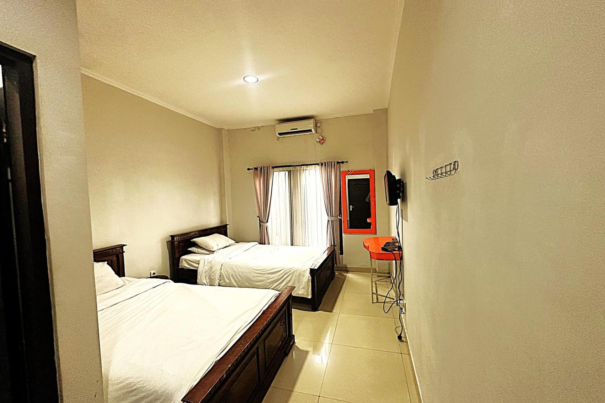 OYO 3156 Hotel Warta Dua Denpasar Exterior foto